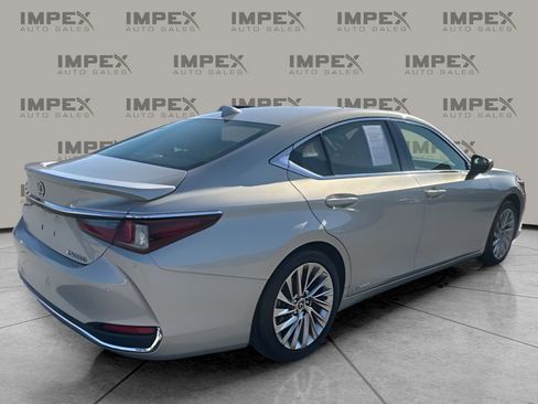 Used 2022 Lexus ES 300h Ultra Luxury image 5