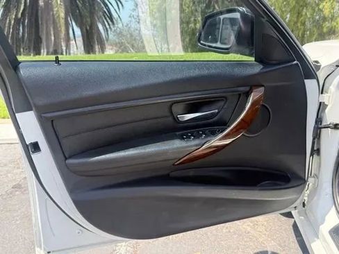 Used 2013 BMW 335i Sedan RWD image 7
