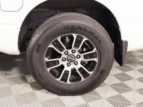 Used 2024 Nissan Titan SV w/ Accessory Utility Package image 16