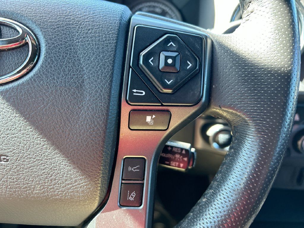 Used 2019 Toyota Tacoma TRD Sport RWD image 16