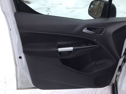 Used 2016 Ford Transit Connect XLT image 13