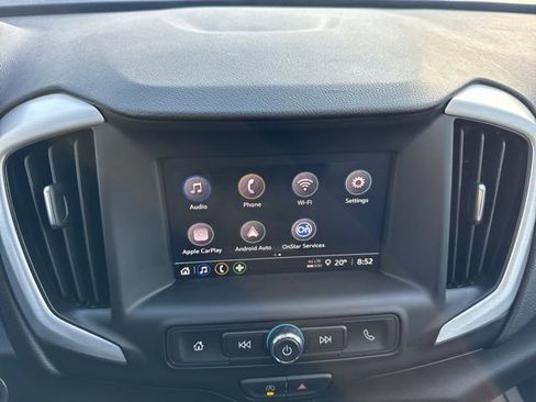 Used 2024 GMC Terrain SLE image 17