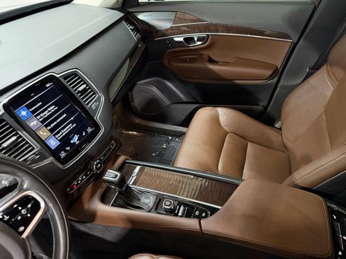 Used 2019 Volvo XC90 T6 Momentum w/ Protection Package AWD/4WD image 35