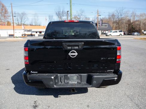 Used 2023 Nissan Frontier SV w/ Midnight Edition Package image 4
