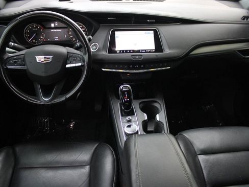 Used 2020 Cadillac XT4 Premium Luxury image 17