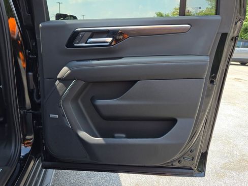 New 2025 Chevrolet Suburban Premier w/ Sun And Tow Package image 12