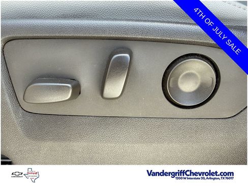 Used 2022 Chevrolet Tahoe LT w/ LT Signature Package RWD image 26