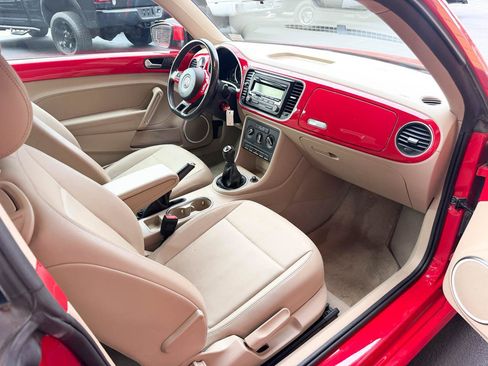 Used 2014 Volkswagen Beetle 2.5 FWD image 19