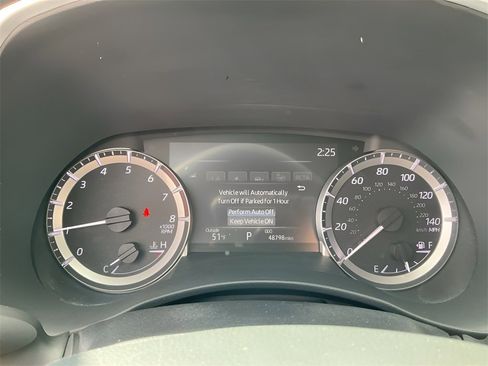 Used 2024 Toyota Highlander XLE image 10