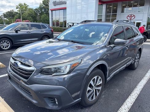Used 2020 Subaru Outback Premium AWD/4WD image 1
