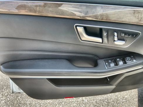 Used 2014 Mercedes-Benz E 350 4MATIC Sedan image 15