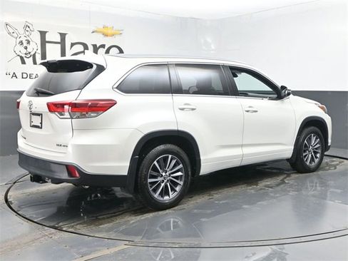 Used 2018 Toyota Highlander XLE image 49
