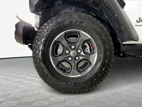 Used 2023 Jeep Gladiator Rubicon AWD/4WD image 34