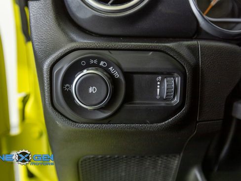 Used 2023 Jeep Wrangler Unlimited Rubicon 392 w/ Xtreme Recon 35" Tire Package AWD/4WD image 13
