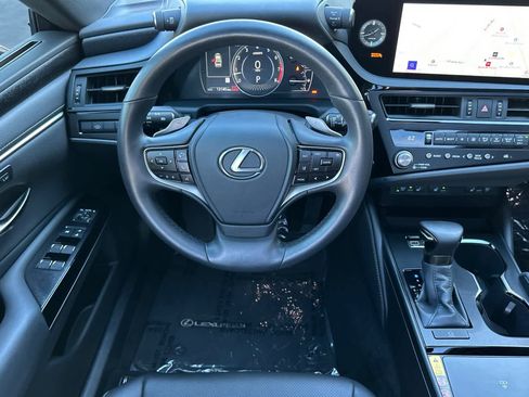 Used 2025 Lexus ES 350 w/ Premium Package image 15