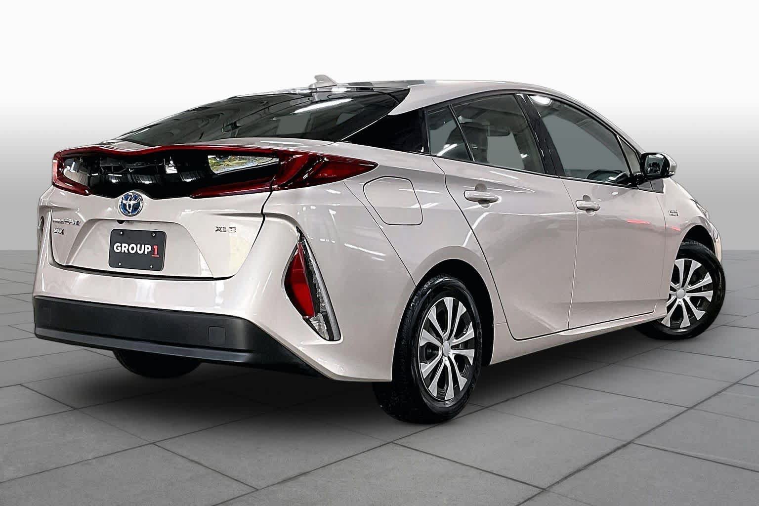 Used 2020 Toyota Prius Prime XLE FWD image 13
