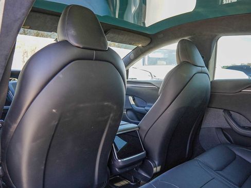 Used 2022 Tesla Model S image 27