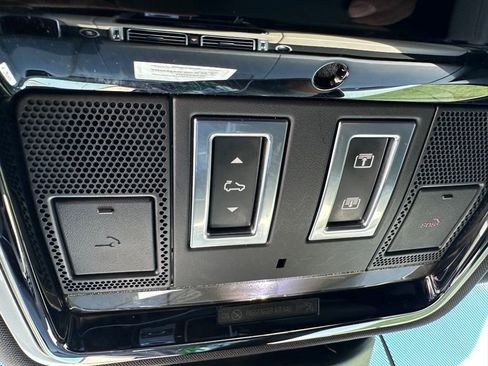 Used 2020 Land Rover Range Rover HSE AWD/4WD image 13