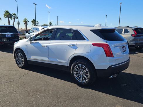 Used 2018 Cadillac XT5 Luxury w/ Driver Awareness Package image 8