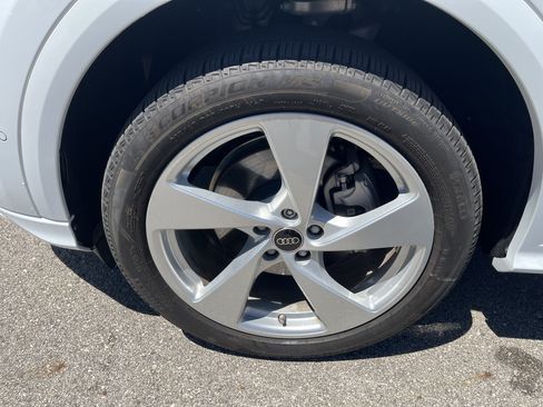 Certified 2025 Audi Q5 Premium w/ Premium Plus AWD/4WD image 40