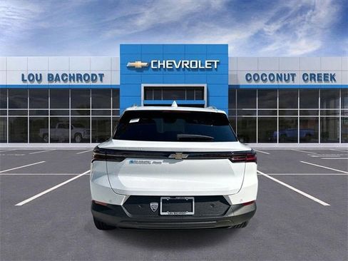 New 2026 Chevrolet Equinox EV LT image 7