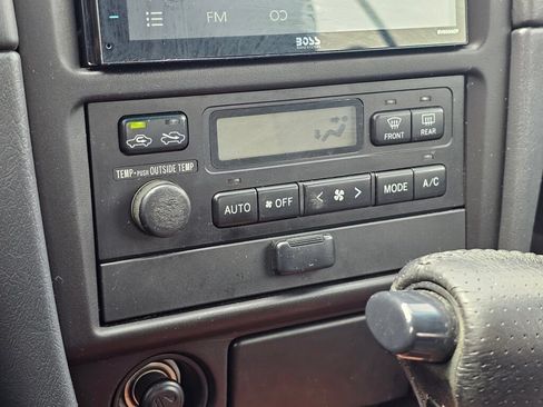 Used 2002 Toyota Solara SE FWD image 31