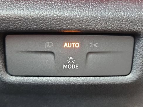 New 2026 Volkswagen Tiguan SE AWD/4WD image 29