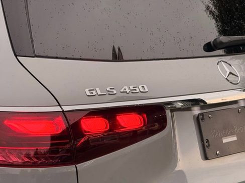 New 2026 Mercedes-Benz GLS 450 4MATIC image 9