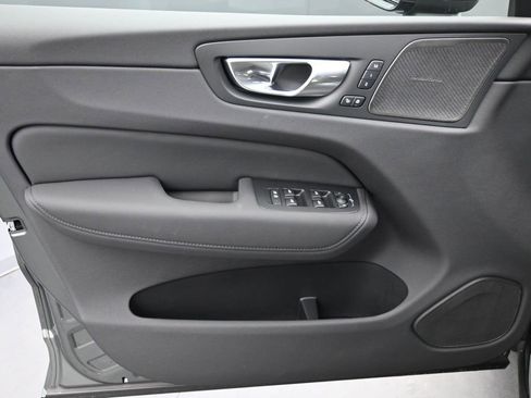 New 2026 Volvo XC60 B5 Plus w/ Climate Package AWD/4WD image 5