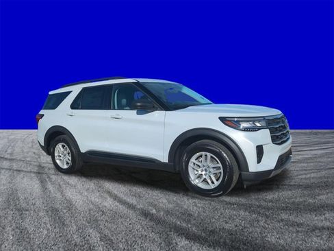 New 2026 Ford Explorer Active w/ Active Comfort Package image 2