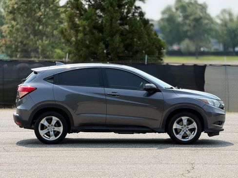 Used 2016 Honda HR-V EX image 7