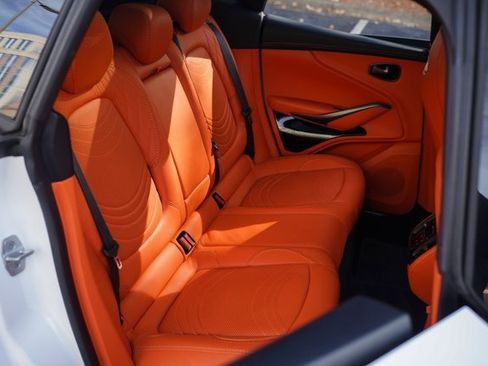 Used 2022 Aston Martin DBX image 25