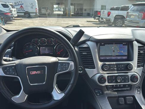 Used 2016 GMC Yukon XL SLT w/ Open Road Package RWD image 19