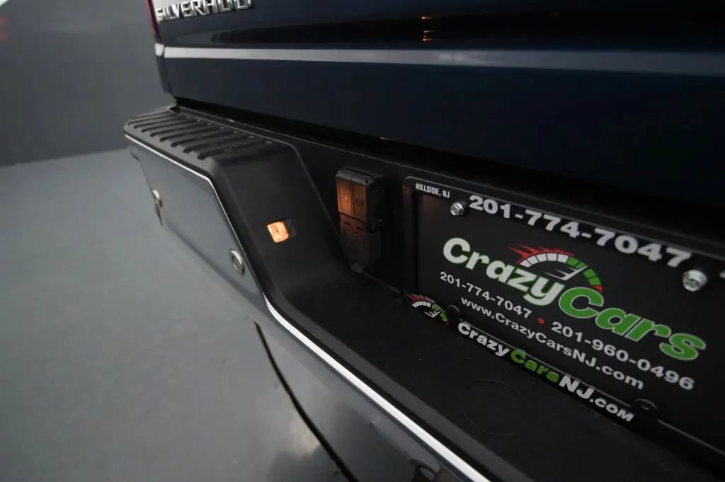 Used 2020 Chevrolet Silverado 2500 LTZ w/ Technology Package AWD/4WD image 23