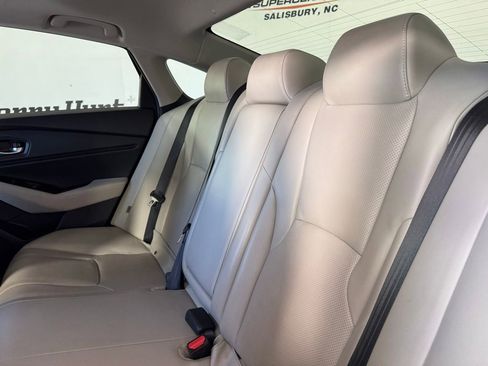 Used 2024 Honda Accord Touring image 11