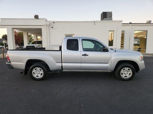 Used 2012 Toyota Tacoma 2WD Access Cab image 6