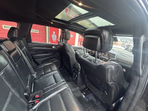 Used 2016 Jeep Grand Cherokee Overland w/ Advanced Technology Group image 22