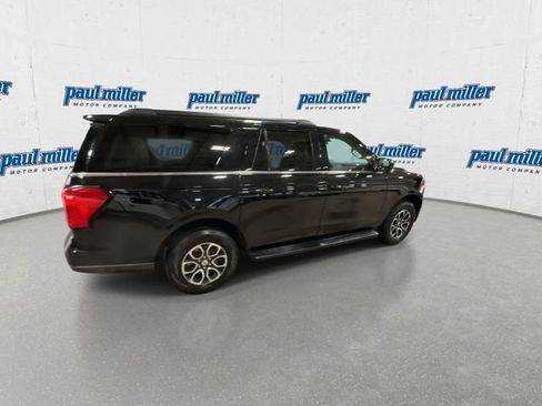 Used 2024 Ford Expedition Max XLT image 12