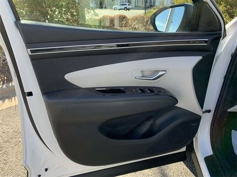 Used 2022 Hyundai Tucson Limited w/ Cargo Package image 17