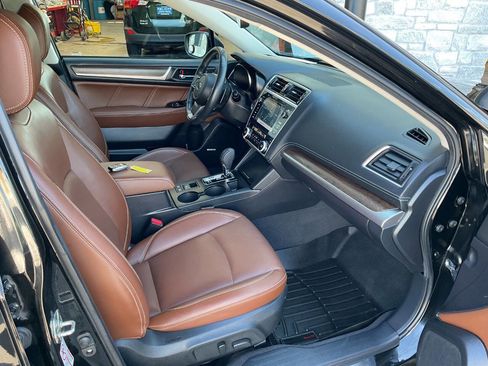 Used 2019 Subaru Outback 3.6R Touring w/ Popular Package #3A AWD/4WD image 46