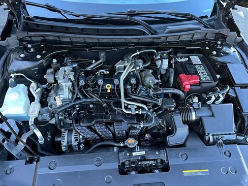 Used 2023 Nissan Sentra SR w/ SR Premium Package image 33