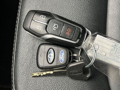 Used 2016 Ford Edge SEL w/ Equipment Group 201A AWD/4WD image 27