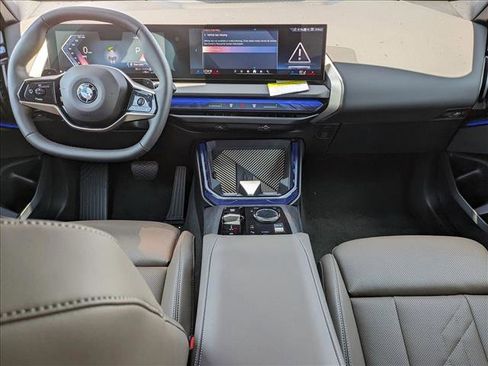 Used 2025 BMW X3 xDrive30i w/ Convenience Package image 16