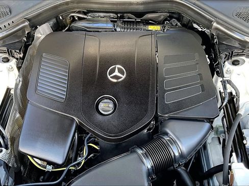 Certified 2025 Mercedes-Benz GLC 300 image 34