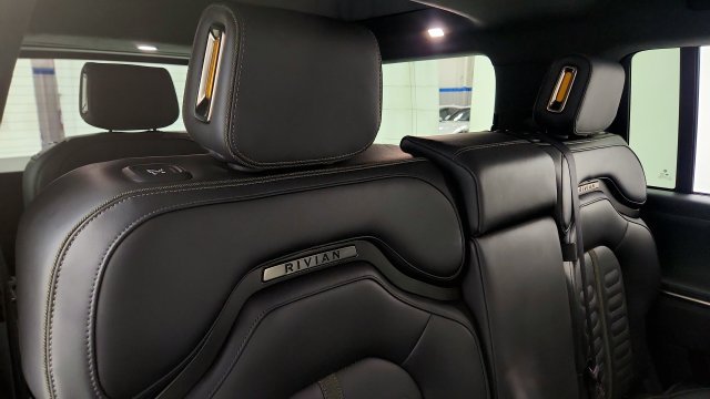 Used 2024 Rivian R1S Adventure Quad AWD/4WD image 35