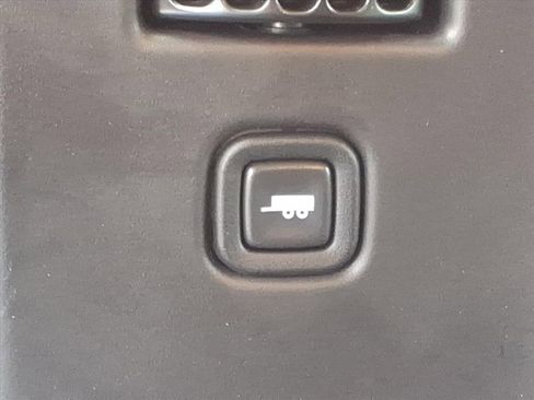 Used 2025 GMC Savana 2500 w/ Driver Convenience Package image 15