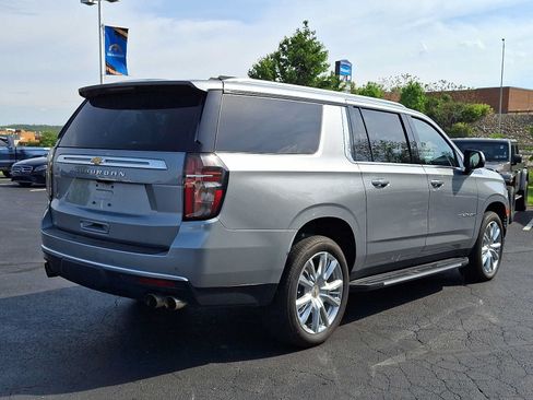 Used 2024 Chevrolet Suburban High Country AWD/4WD image 6