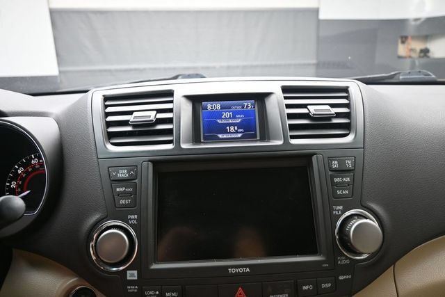 Used 2009 Toyota Highlander Limited w/ Extra Value Pkg 8 FWD image 11