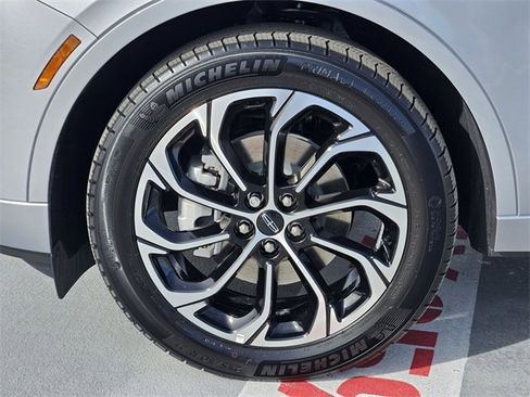 New 2026 Lincoln Nautilus Reserve image 10