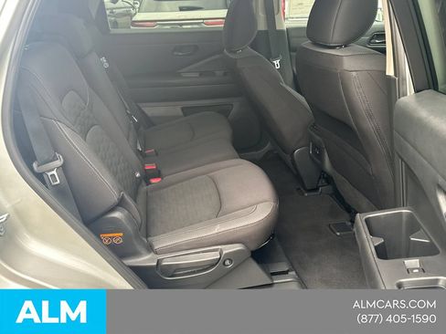 Used 2025 Nissan Pathfinder SV FWD image 18